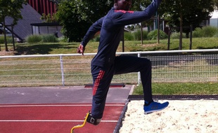Jean-Baptiste Alaize, athlète amputé de la droite droite, va tenter de décrocher trois médailles aux championnats d'Europe handisport de Swansea, du 19 au 24 août 2014.