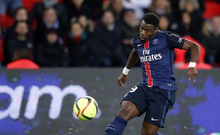 Serge Aurier a été exclu du groupe du PSG après la diffusion d'une vidéo le montrant en train d'insulter Blanc et certains coéquipiers.