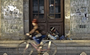 illustration: un mendiant en Roumanie.