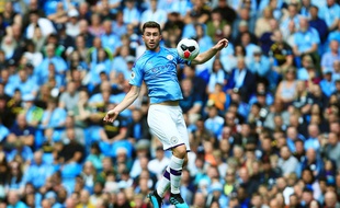 Aymeric Laporte ne pourra pas honorer sa première cape avec les Bleus.