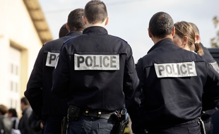 Illustration de policiers.
