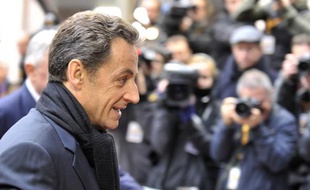 Près de huit Français sur dix estiment que le prochain remaniement ne permettra pas au président Nicolas Sarkozy de retrouver la confiance du peuple, selon un sondage BVA-Avanquest réalisé pour BFM et la Tribune.