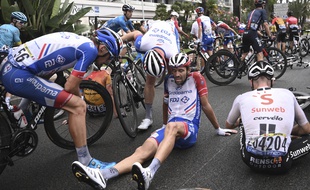 Thibaut Pinot après sa chute à Nice