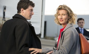 Finnegan Oldfield et Alexandra Lamy dans Le Poulain de Matthieu Sapin