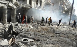Le régime syrien et l'opposition, en négociations sous l'égide de l'ONU à Genève, se sont accusés mutuellement jeudi d'actes de terrorisme dans la guerre qui les oppose depuis près de trois ans.