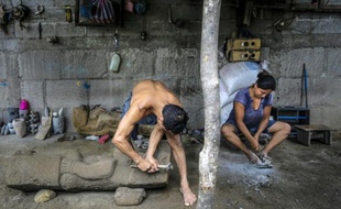 Des artisans nicaraguayens à San Juan de Oriente, au sud de Managua le 10 juillet 2015