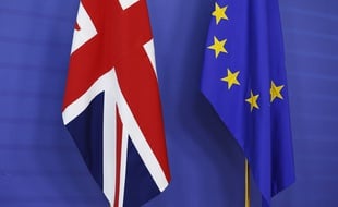 Les drapeaux du Royaume-Uni et de l'Union européenne (UE). Un référendum sur l'appartenance du Royaume-Uni à l'UE aura lieu le 23 juin 2016.