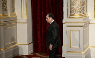 Le président français François Hollande à Paris le 14 novembre 2015