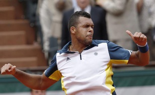 Jo-Wilfried Tsonga à Roland-Garros le 2 juin 2013.
