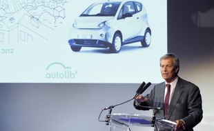 Autolib', le service de voitures électriques en libre-service mis en place dans la région parisienne, pourrait être rentable un peu plus vite que prévu, a estimé l'homme d'affaires Vincent Bolloré, dont le groupe fournit les véhicules.
