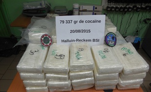73 pans de cocaïne ont été trouvés dans une voiture