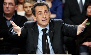 Nicolas Sarkozy lors d'une table ronde sur la médecine de proximité à Orbec, dans le Calvados, le 1er décembre 2010.