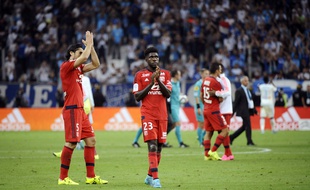Comme à Marseille dimanche, Samuel Umtiti sera associé à Milan Bisevac ce mercredi face à Bastia. FRANCK PENNANT