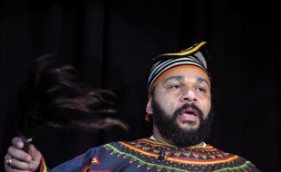 La justice a ordonné mercredi à Dieudonné de retirer deux passages de la vidéo "2014 sera l'année de la quenelle" diffusée sur le compte YouTube du polémiste et vue plus de trois millions de fois.