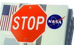 L'entrée d'un batiment de la Nasa au Kennedy Space Center