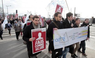 Des personnes rassemblées à Paris le 31 janvier 2015 pour demander la légalisation de l'euthanasie