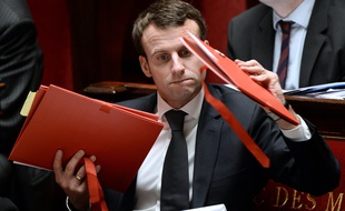Le ministre de l'Economie, Emmanuel Macron, à l'Assemblée nationale
