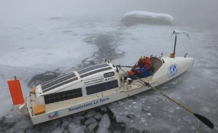 Du Détroit de Bering au Détroit de Davis, entre Alaska, Canada et Groënland, soit quelque 7.000 km, le tout à la rame: c'est une première mondiale à laquelle va s'attaquer cette semaine le Français Charles Hedrich, ex-homme d'affaires reconverti en aventurier multicartes.