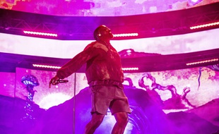 Kanye West en concert à Coachella.