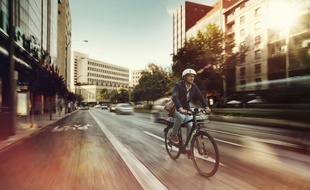Les ventes de vélos à assistance électrique ont bondi de 35% en 2015.