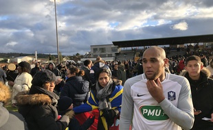 Joé Damour ne pouvait cacher sa déception à l'issue de la partie, au milieu de ses supporters.