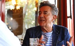 "20 Minutes avec" Yves Cochet à l'occasion de la sortie de son livre "Devant l'effondrement", un essai de collapsologie, une interview de Fabrice Pouliquen, le 25 septembre 2019, à Paris.