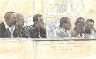 Trois des six Somaliens jugés pour la prise d'otages du Ponant vont pouvoir sortir de prison: la cour d'assises de Paris a prononcé jeudi soir deux acquittements et une peine de quatre ans de prison, couverte par la détention provisoire effectuée par ces hommes depuis avril 2008.