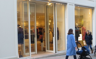 Le 23 janvier 2019. Il fait 4°C à Nantes et cette boutique a gardé ses portes ouvertes.