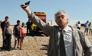 Le commandant de gendarmerie et la bande de copains de P'tit Quinquin dans la série éponyme de Bruno Dumont.