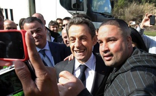 Le PS a dénoncé vendredi soir l'utilisation par Nicolas Sarkozy des "moyens de l'Etat (...) pour sa campagne électorale" et indiqué qu'il allait en aviser la Commission nationale des comptes de campagne, après un déplacement du président-candidat à Nice
