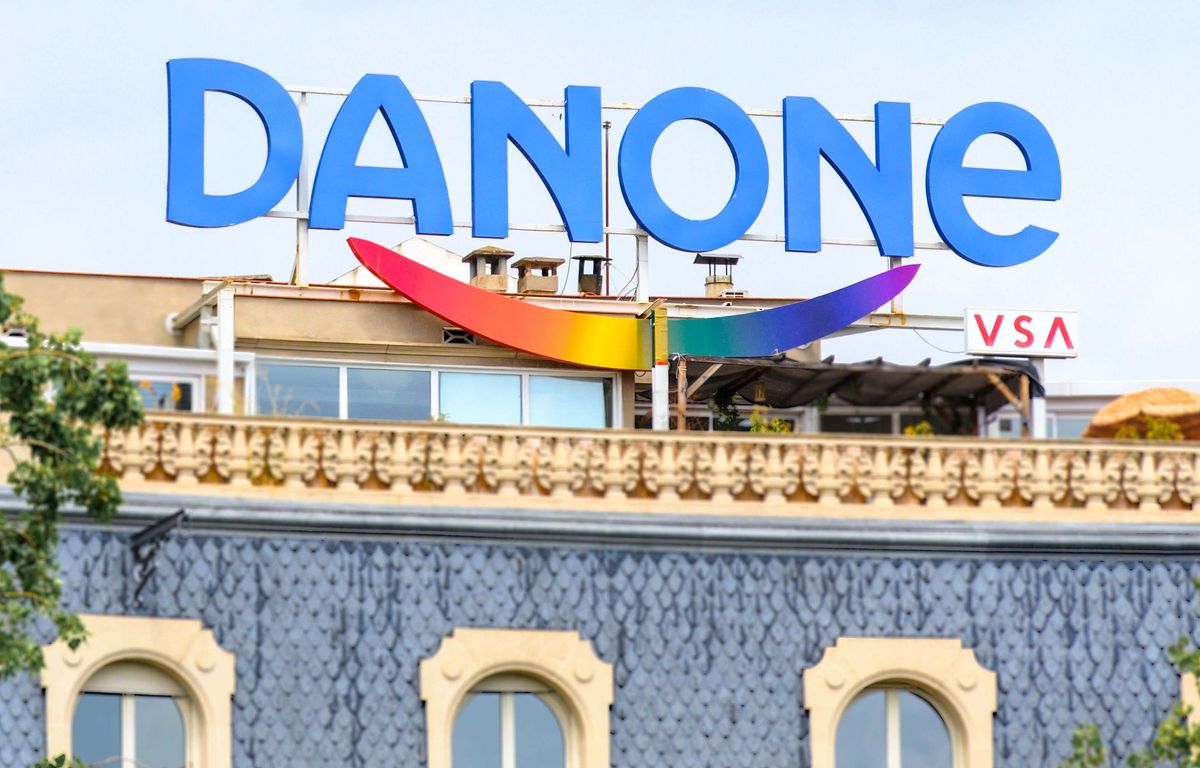 Danone, affecté par l'inflation et la Russie, voit son bénéfice net divisé par deux en 2022