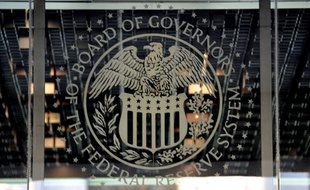 La Banque centrale des Etats-Unis (Fed), qui dévoilait mercredi sa stratégie de soutien à l'économie américaine, devait, sauf surprise, confirmer les mesures déjà engagées sans toutefois s'engager dans un vaste plan de relance.