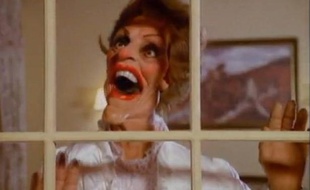 Margaret Thatcher dans le clip "Land of confusion" de Genesis.