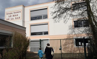 Photo le 24 mars 2015 de l'école de Villefontaine (Isère) dont le directeur a été mis en examen pour viols sur mineurs