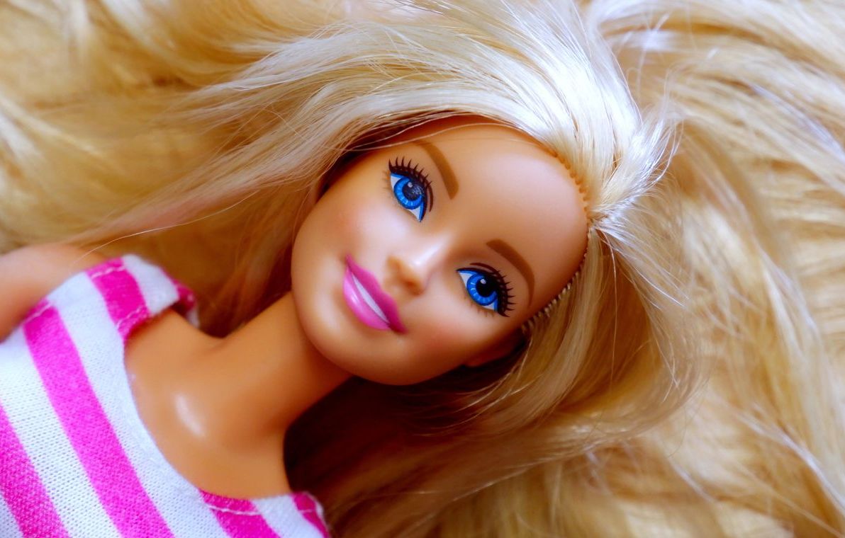 Video poupeé cheap barbie en francais