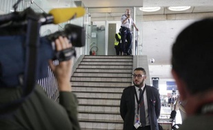 Le cellule de crise de l'aéroport Roissy-Charles-de-Gaulle mise en place après la disparition du vol d'Air Algérie, le 24 juillet 2014 près de Paris