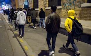 Paris le 14 mars 2012. Des enfants sans-abri. Illustration.