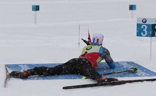 Martin Fourcade au tir lors de la manche de Coupe du monde de Hochfilzen, en Autriche, le 9 décembre 2017.