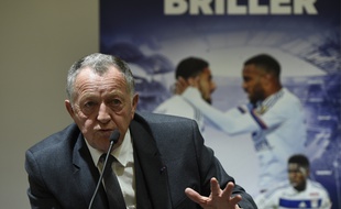 Jean-Michel Aulas, ici lors d'une conférence de presse, deux jours avant l'inauguration du Parc OL en janvier.