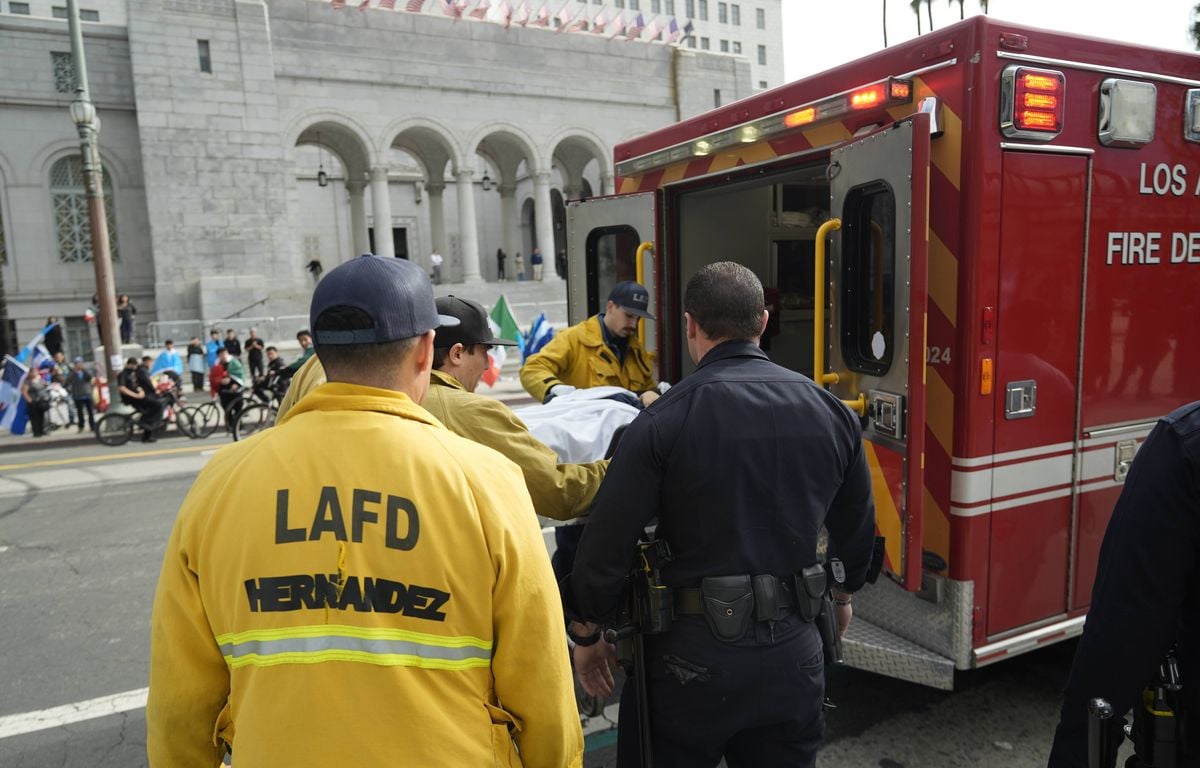 Etats-Unis : Une voiture percute une foule à Los Angeles, plus de vingt blessés