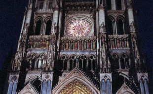 Photo d'un des porches de la façade de la cathédrale d'Amiens