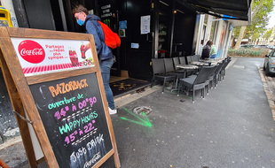 Un bar de la rue Masséna, à Lille.