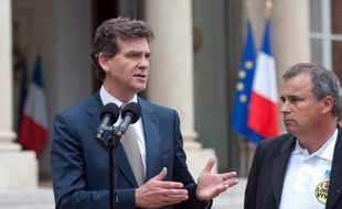 Le ministre du Redressement productif Arnaud Montebourg se rend jeudi à Florange (Moselle) à la demande des salariés de l'aciérie ArcelorMittal inquiets pour l'avenir des deux hauts fourneaux du site dont l'arrêt définitif pourrait être annoncé lundi par la direction.