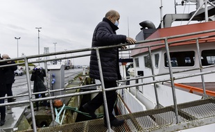 Jean-Yves Le Drian était en visite à Lorient le 4 janvier pour rencontrer les professionnels de la pêche.