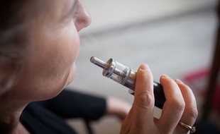 Le vapotage couplé à la cigarette ne serait pas très efficace