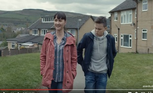 La société McDonald's a dû mettre un terme à une campagne publicitaire au Royaume-Uni mettant en scène un adolescent ayant perdu son père.