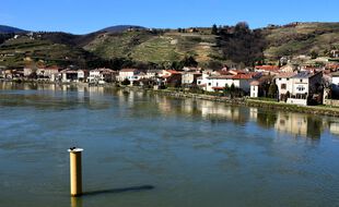 Photo d'illustration du fleuve Rhône, ici en février dernier à hauteur de Condrieu (Rhône).