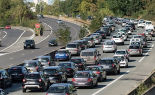 Des bouchons à l'entrée de Paris