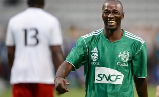 L'ancien footballeur international Claude Makelele a été relaxé jeudi par le tribunal de Versailles des accusations de "violences" à son domicile à La Celle-Saint-Cloud (Yvelines) portées par une ex-petite amie britannique en 2010.