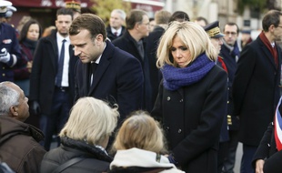 Emmanuel et Brigitte Macron, le 13 novembre 2017 lors d'une cérémonie d'hommages aux victimes des attentats du 13-Novembre 2015.